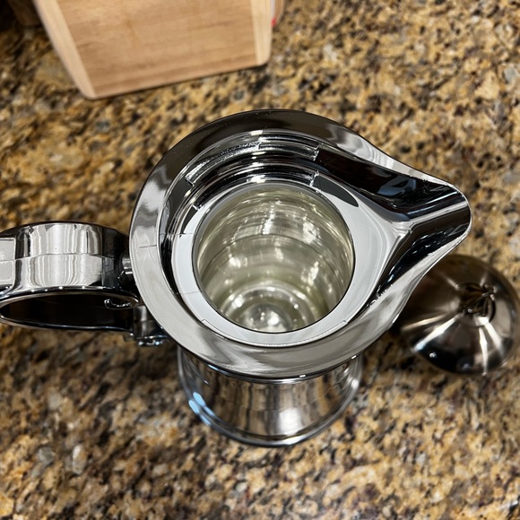 Southern Living Astoria Stainless Hollowware Carafe - Picture 5 of 7